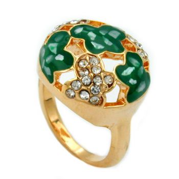 Ring vergoldet - grünes Dekor und mit Glassteinen